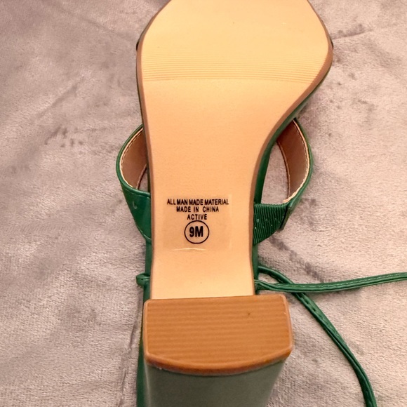 Heart in D Emerald Green Lace-Up Square Toe Heels/Sandals Size 9 - Picture 7 of 8